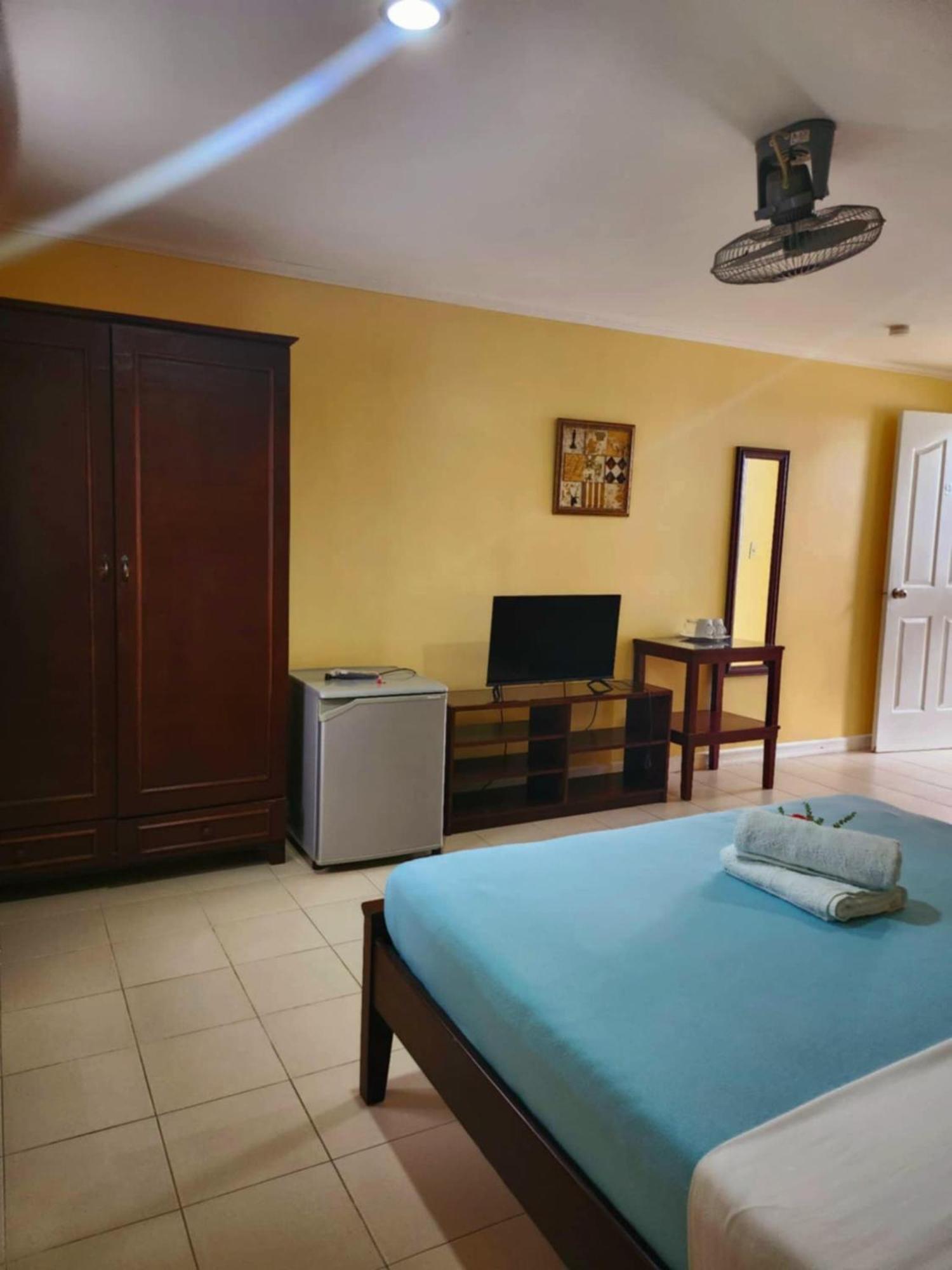 Villa Del Pueblo Inn Панглао Екстер'єр фото