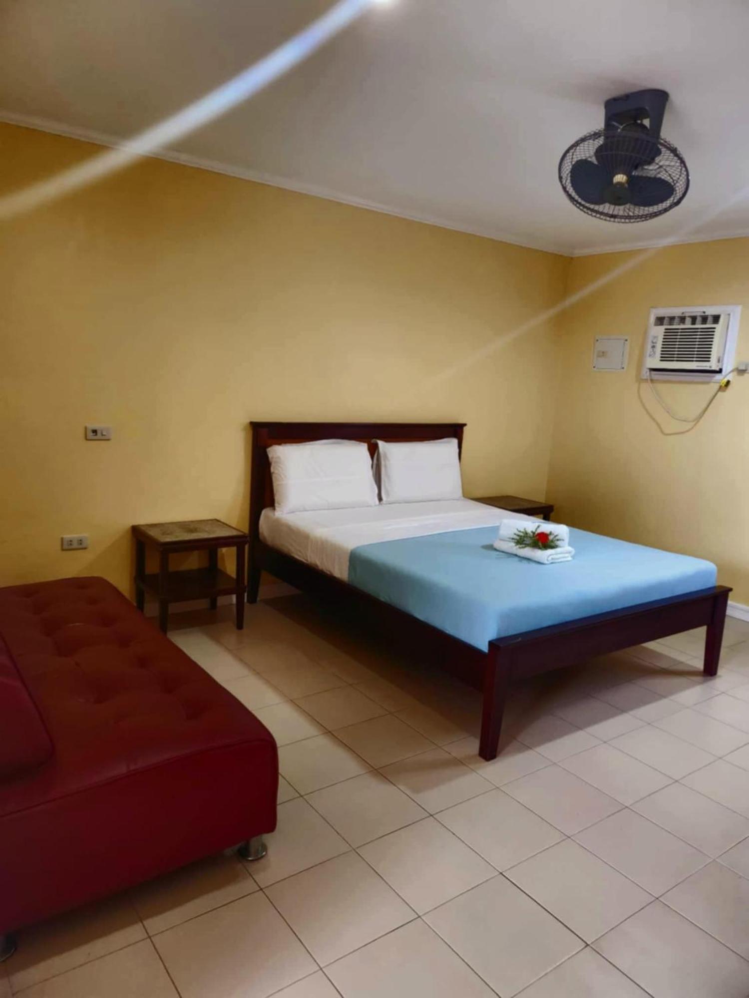 Villa Del Pueblo Inn Панглао Екстер'єр фото