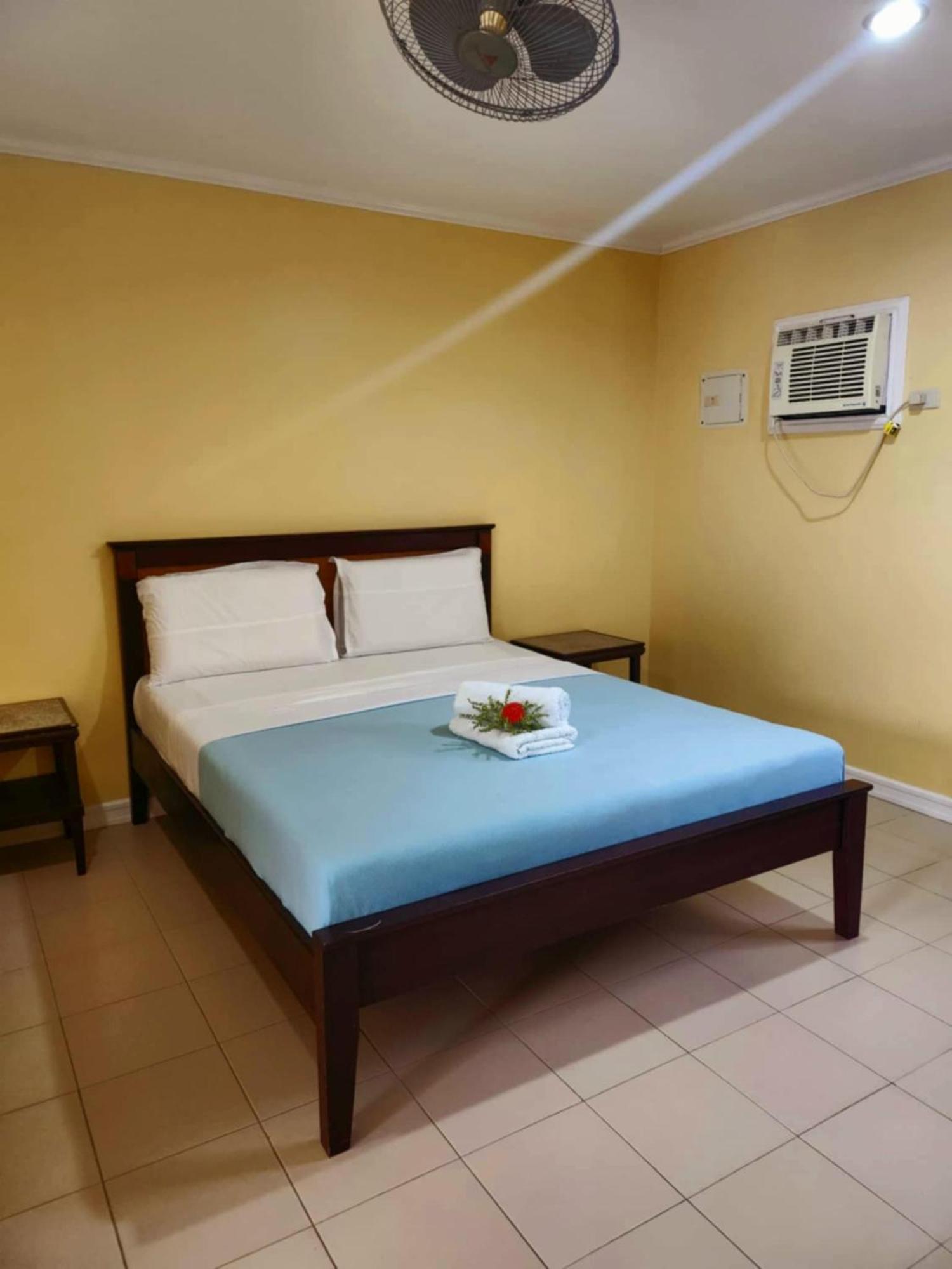 Villa Del Pueblo Inn Панглао Екстер'єр фото